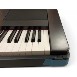 Used Yamaha DGX650 88 Key Portable Keyboard