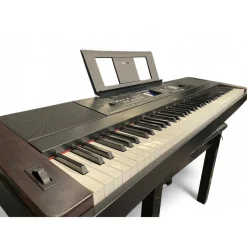 Used Yamaha DGX650 88 Key Portable Keyboard