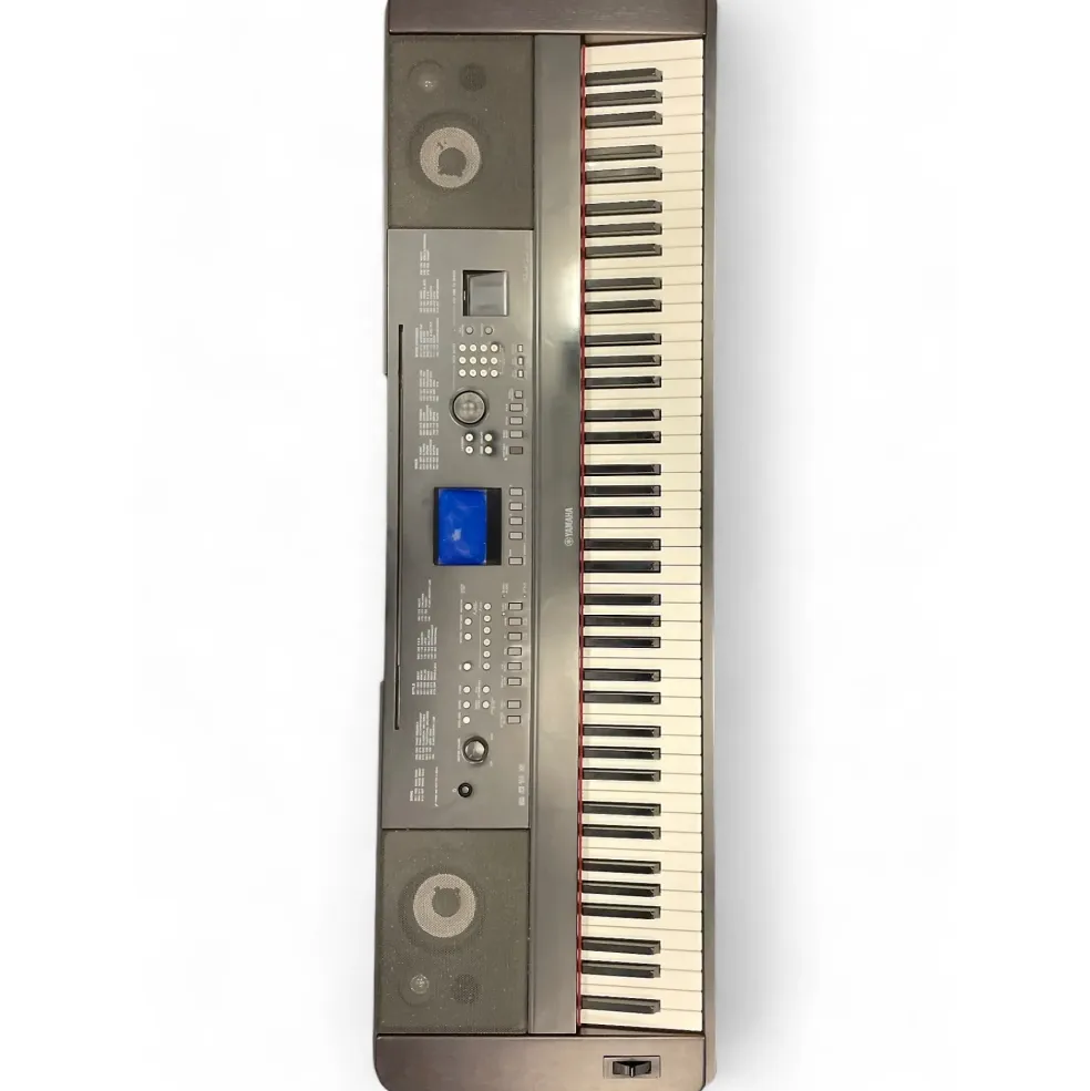 Used Yamaha DGX650 88 Key Portable Keyboard