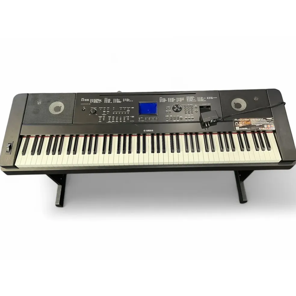 Used Yamaha DGX660 Portable Keyboard
