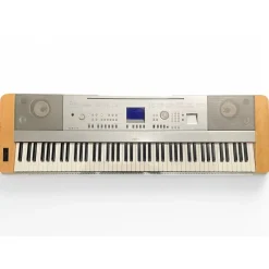 Used Yamaha PORTABLE GRAND DGX-640 Digital Piano