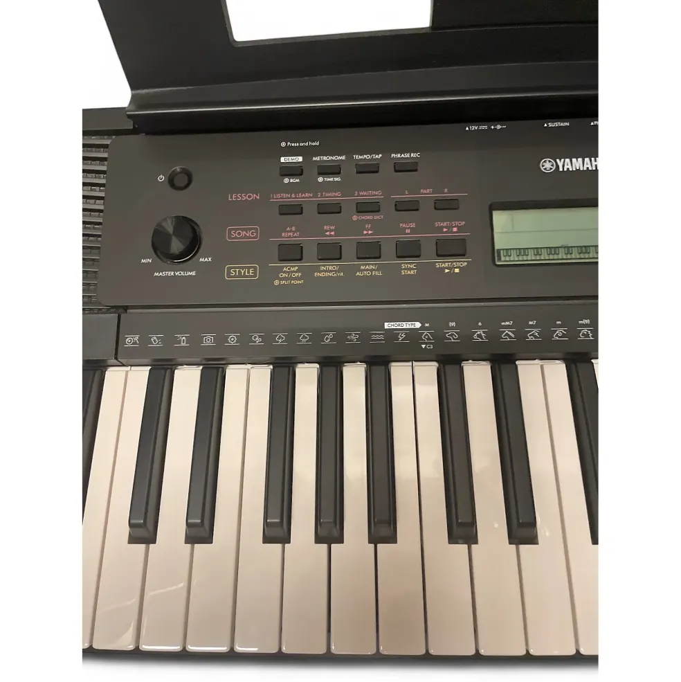 Used Yamaha PSRE273 Arranger Keyboard