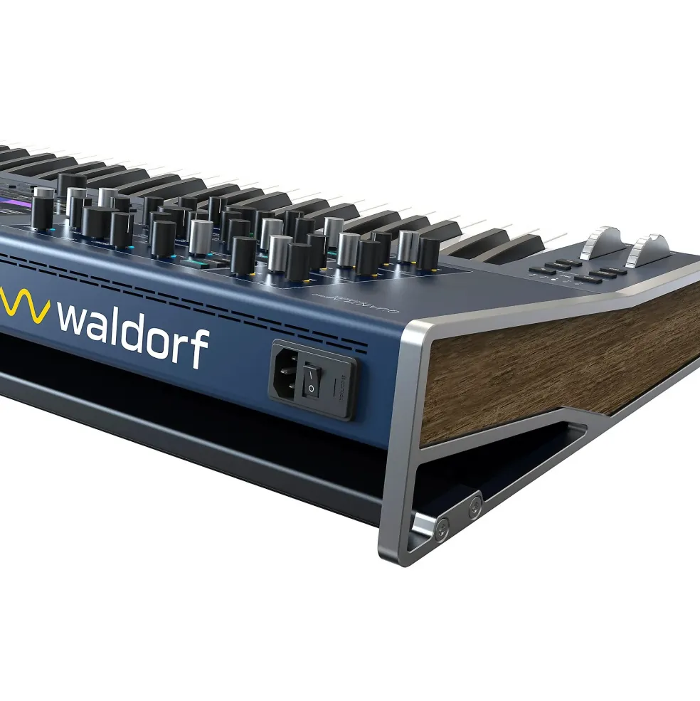 Waldorf Quantum MKII 16-Voice Hybrid Wavetable Synthesizer Keyboard