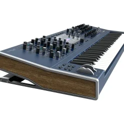 Waldorf Quantum MKII 16-Voice Hybrid Wavetable Synthesizer Keyboard