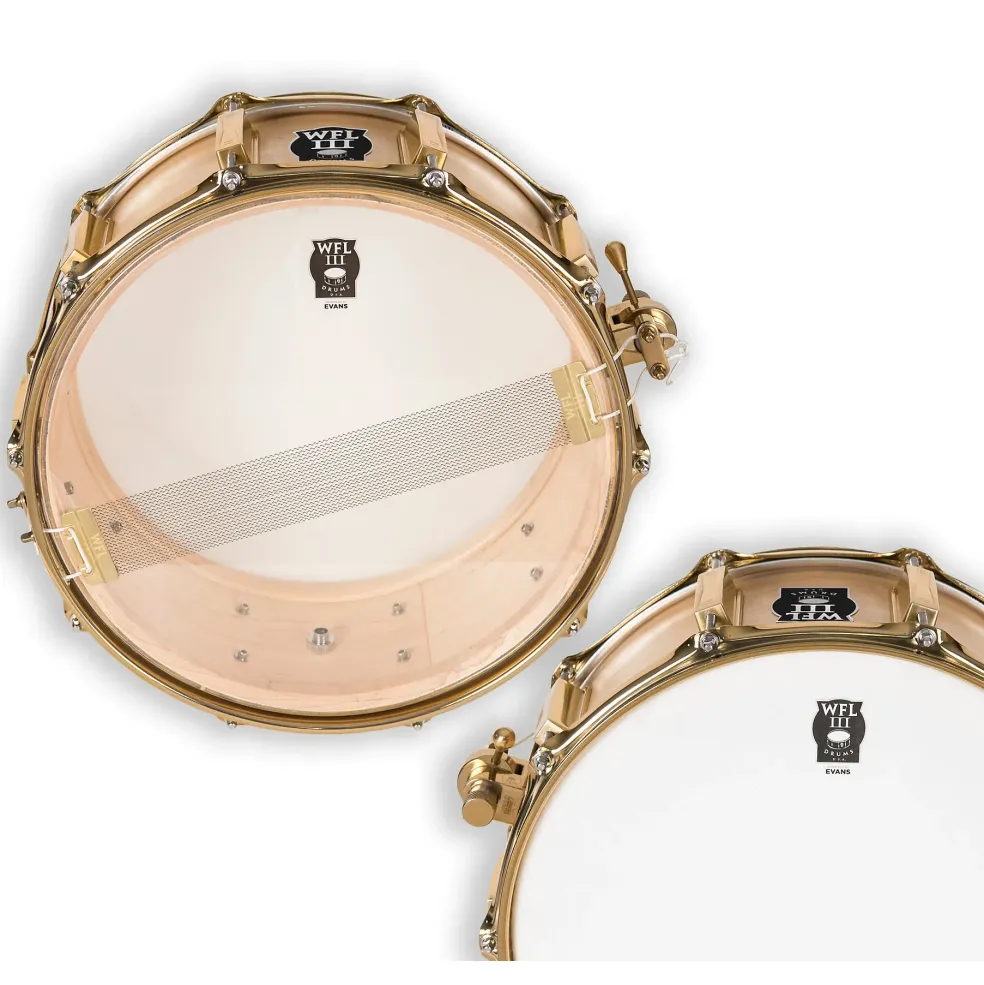 WFLIII Drums Classic Wood Maple Snare Drum With Gold Hardware 14 x 5 in.