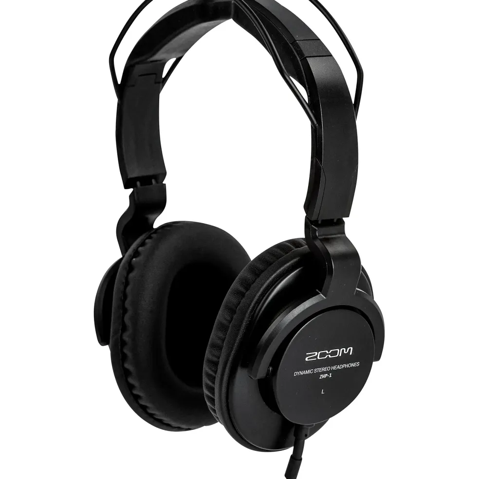 Zoom ZDM-1 Podcast Accessory Bundle